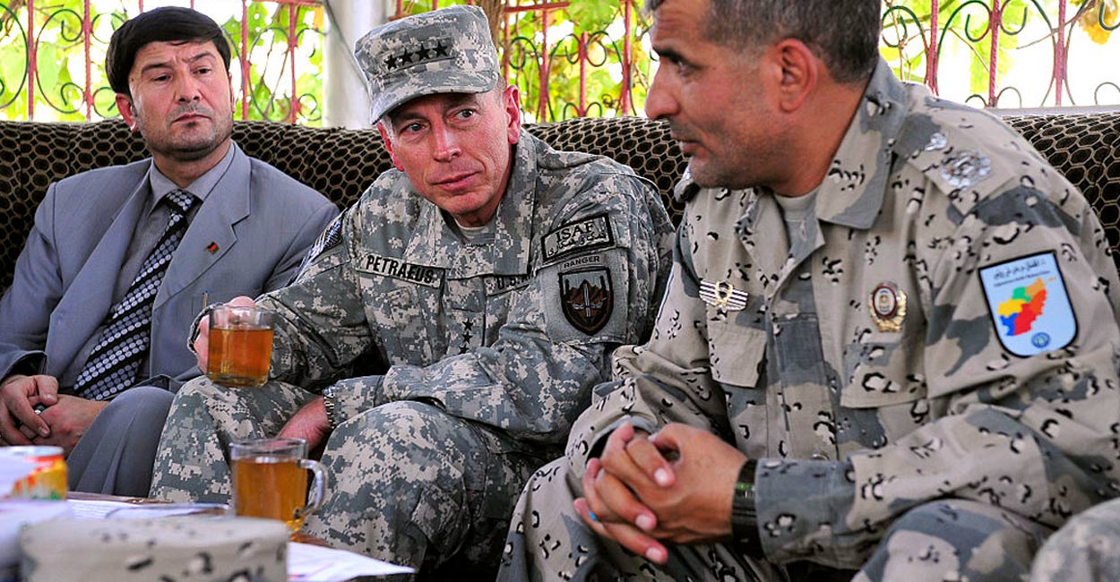 Шестицветный пустынный камуфляж